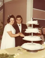 Gianni e Patrizia - il taglio della torta